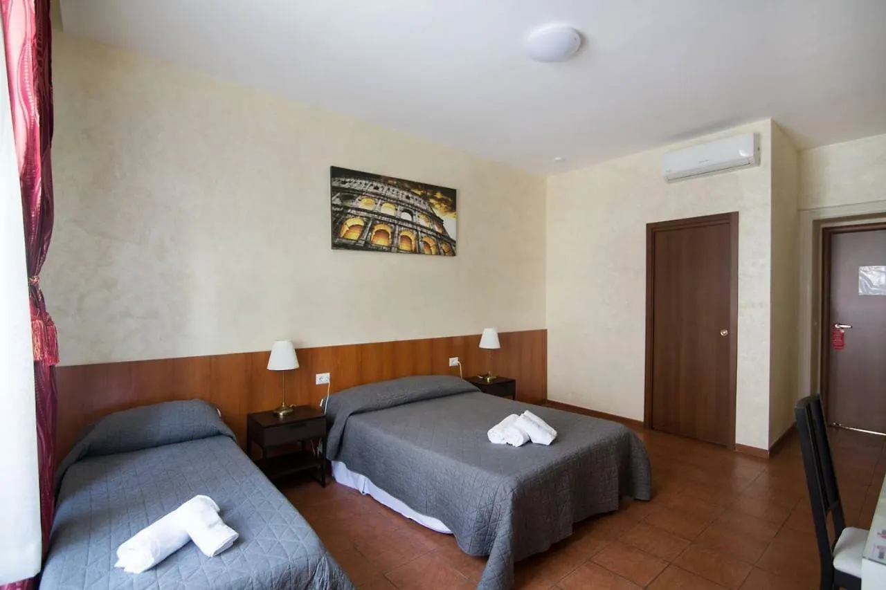Roma Enrico Guesthouse 0*, Rome Italy