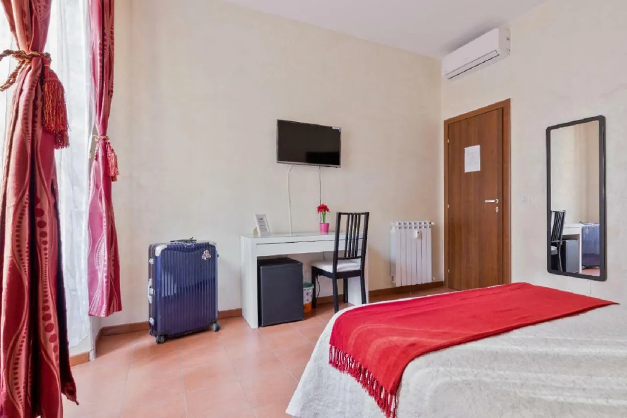 Roma Enrico Guesthouse Гостевой дом